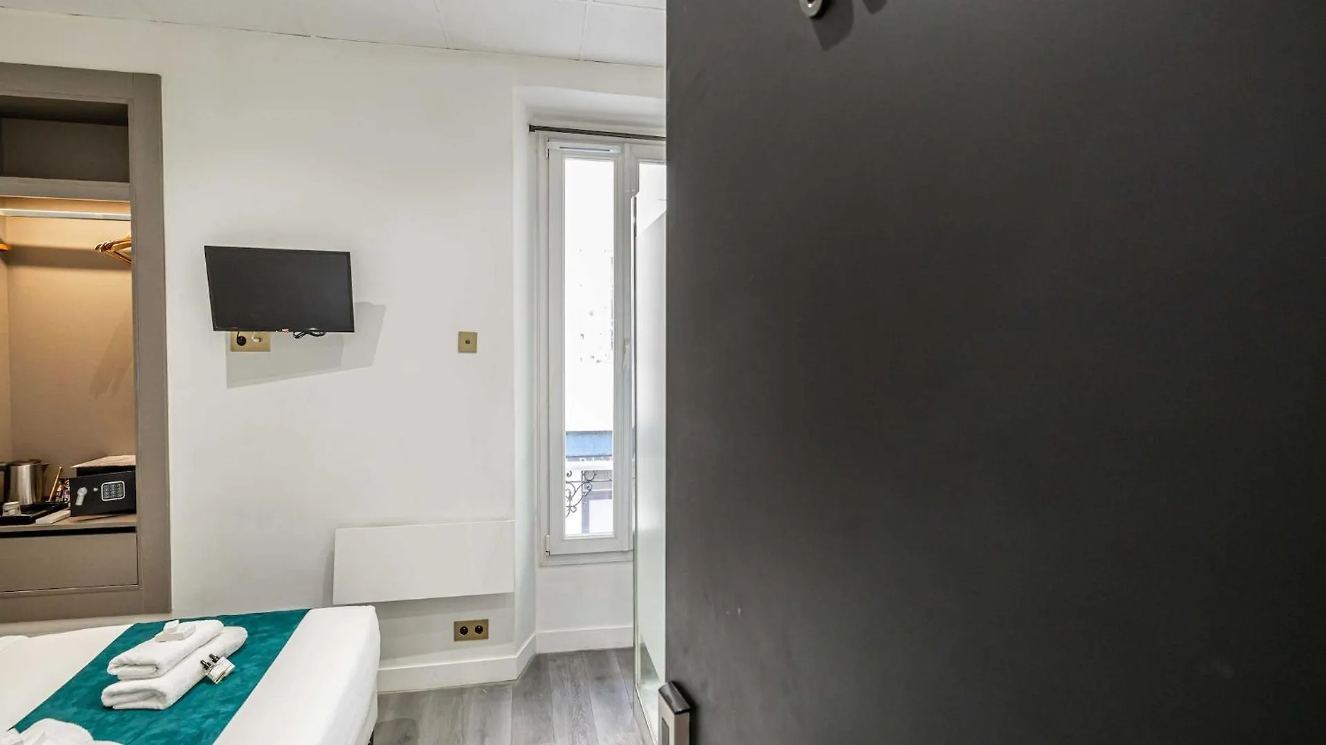 Hotel Avaton Канны 0*,